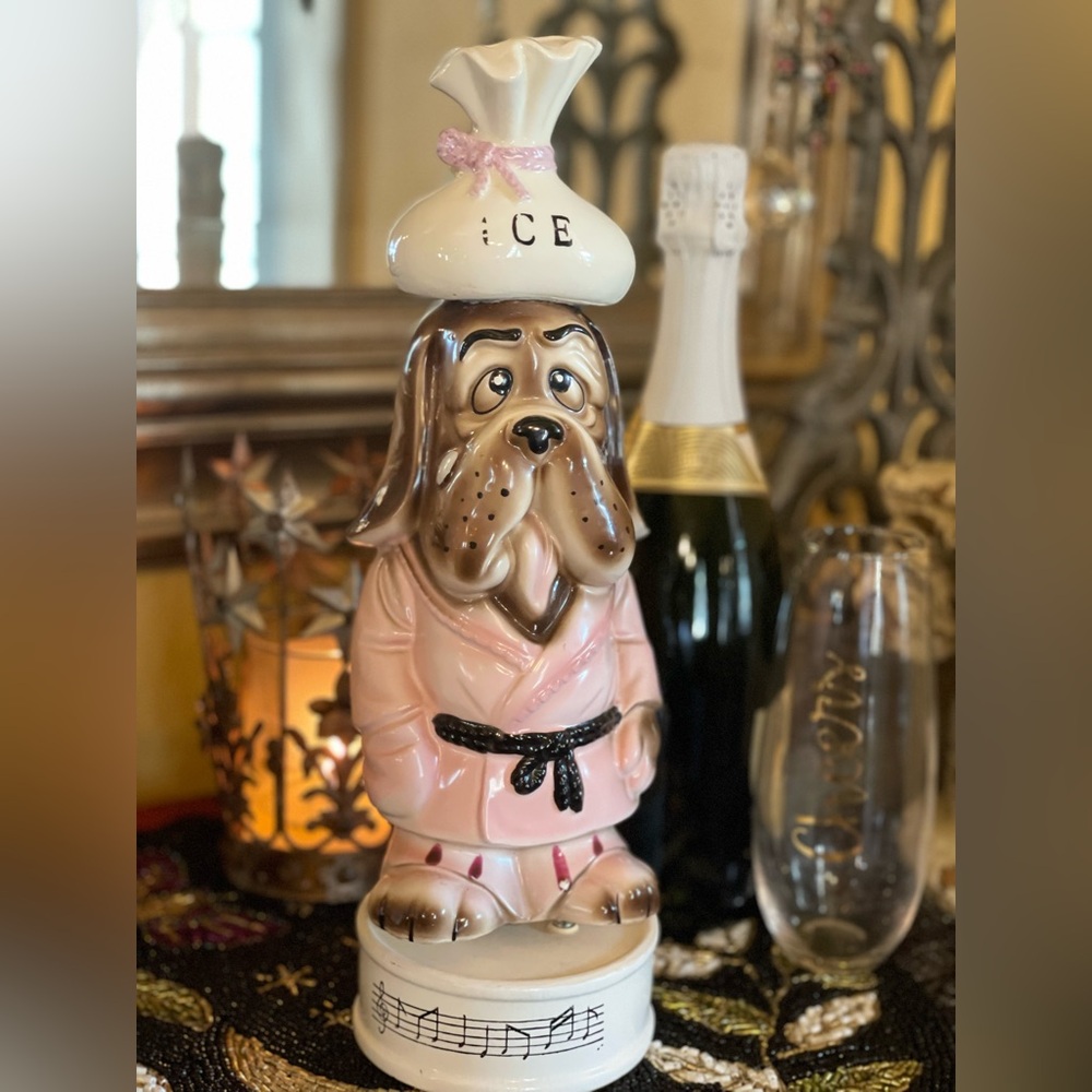 Vintage Music Box Liquor Decanter Hound Dog Pink Robe Figurine W/Ice Pack Bag